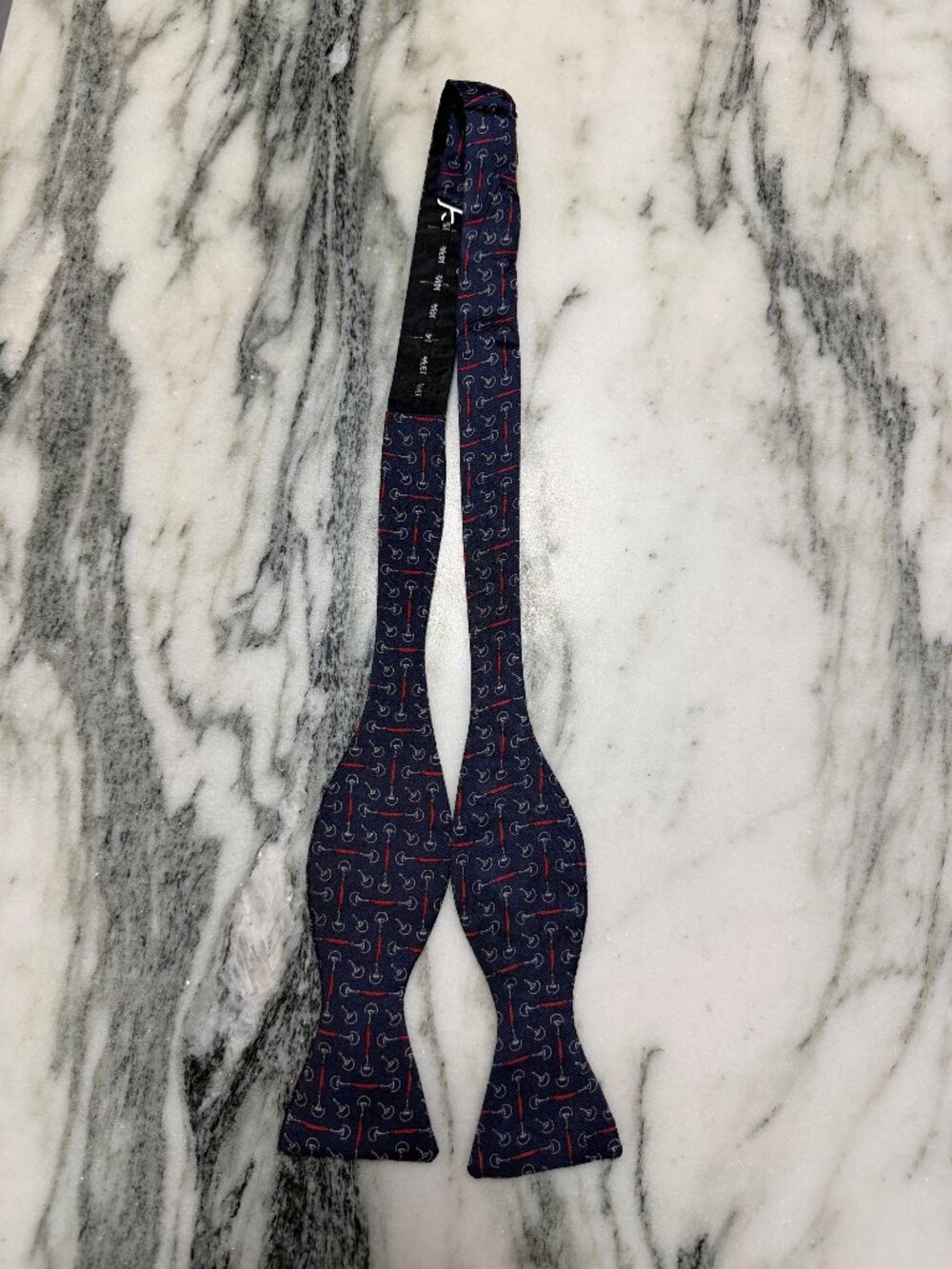 Authentic Gucci Silk Self-Tie Bow Tie